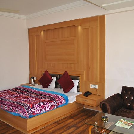 Hotel Natraj International Patnitop Exterior photo