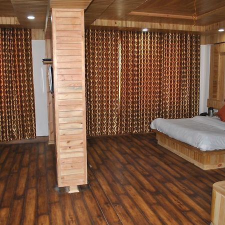 Hotel Natraj International Patnitop Exterior photo