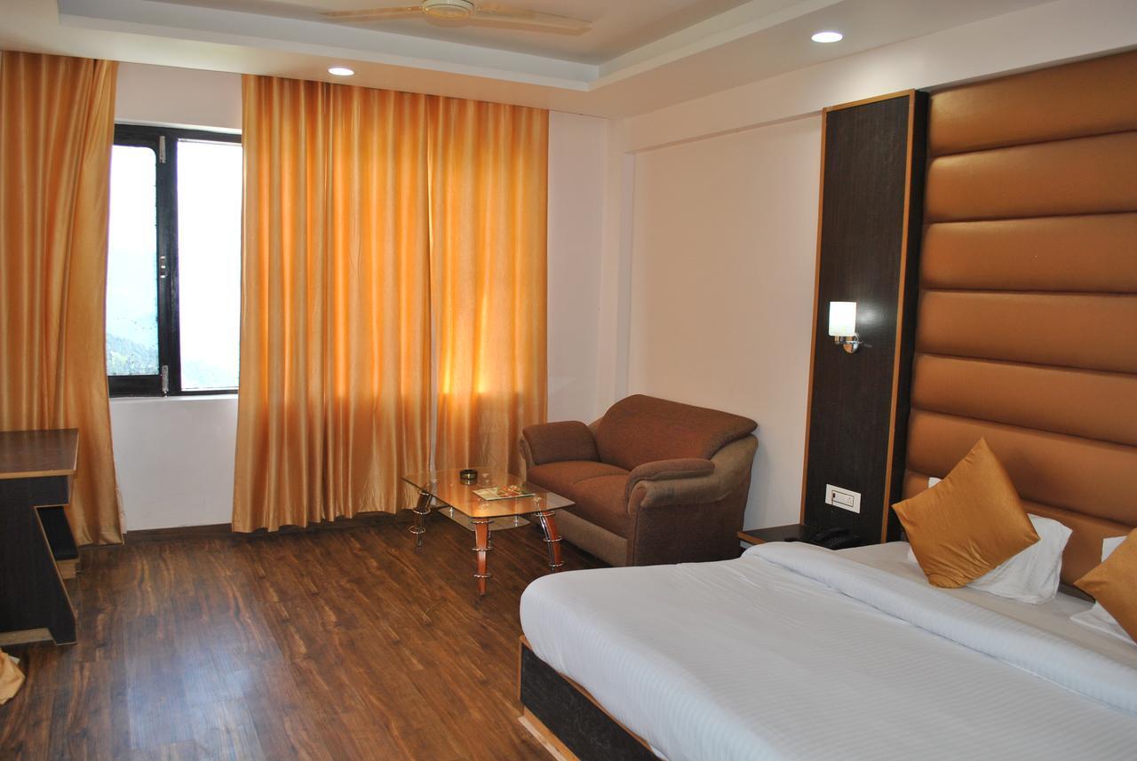 Hotel Natraj International Patnitop Exterior photo